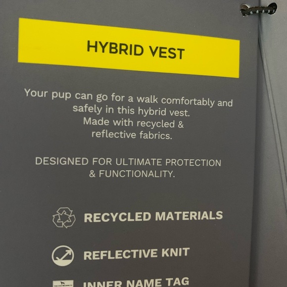 Hotel Doggy Hybrid Puffer - Picture 8 of 8